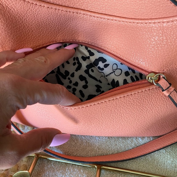 Beautiful brand new Jessica Simpson coral bag - Picture 6 of 8